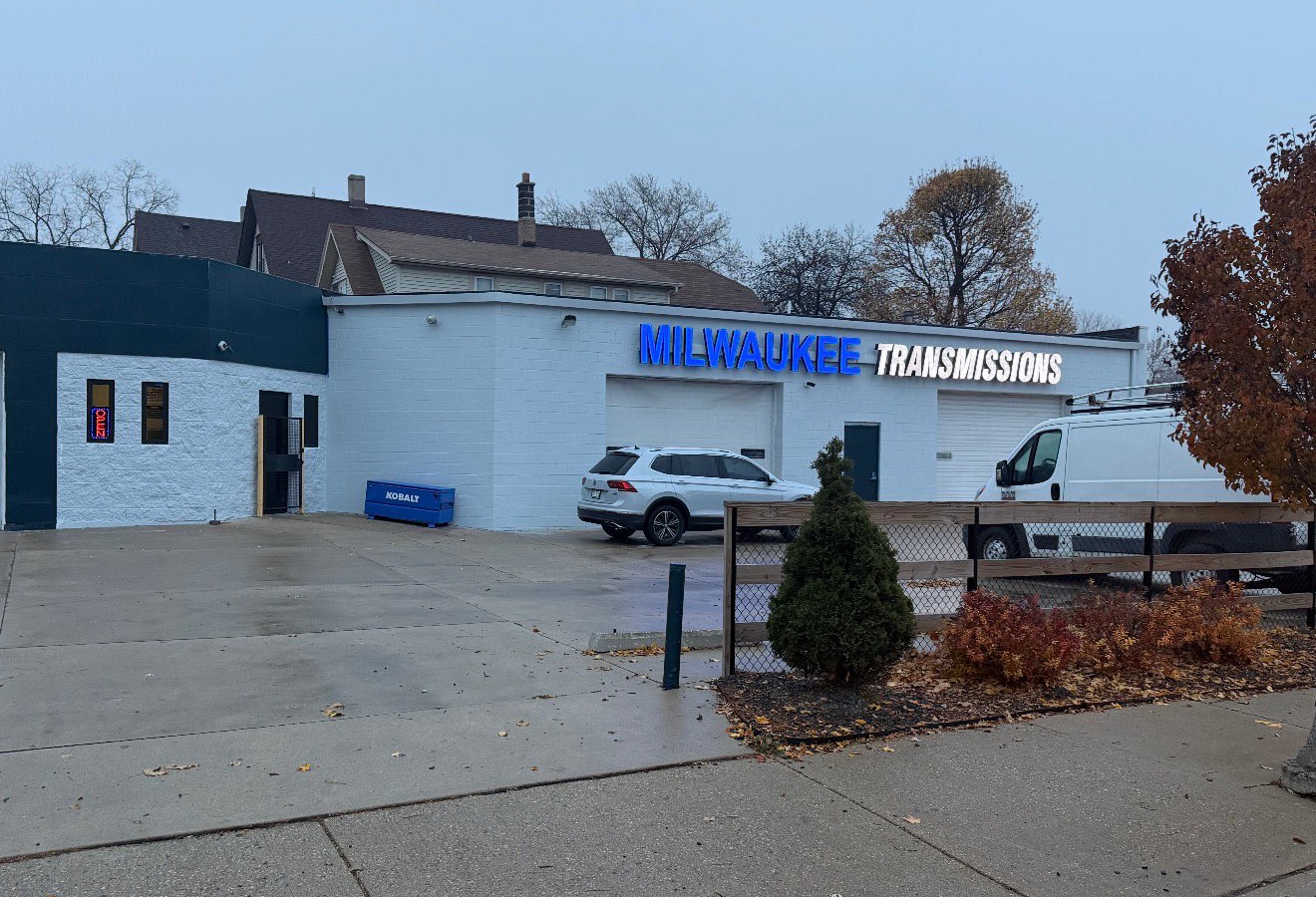 Milwaukee transmission building